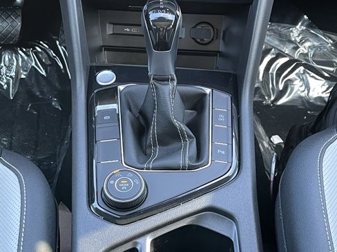 New 2026 Volkswagen Taos SEL AWD/4WD image 14