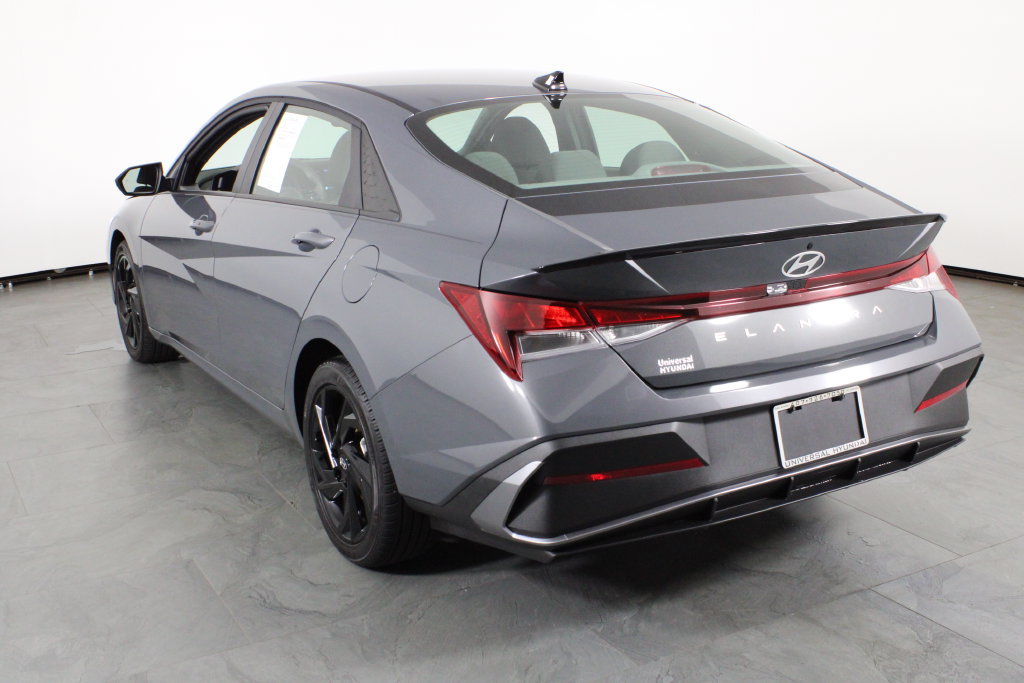 Certified 2026 Hyundai Elantra Sport FWD image 16