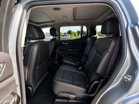 Used 2023 GMC Acadia AT4 w/ Technology Package AWD/4WD image 24