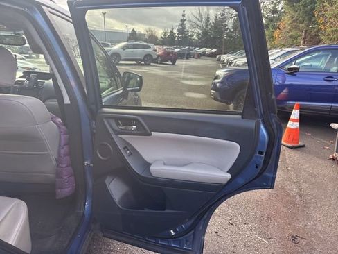 Used 2015 Subaru Forester 2.5i Limited image 13