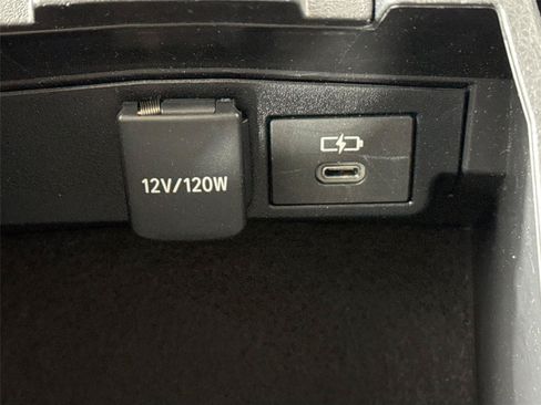 Certified 2024 Toyota Corolla Cross LE FWD image 32