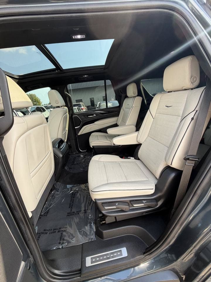 Used 2021 Cadillac Escalade Sport w/ Driver Assist Tech Package AWD/4WD image 33