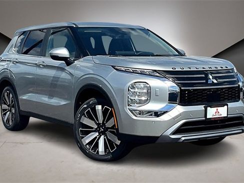 New 2025 Mitsubishi Outlander SE image 2