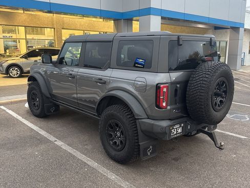 Used 2022 Ford Bronco Wildtrak image 3