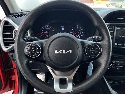 Used 2022 Kia Soul LX FWD image 14