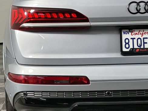 Used 2020 Audi SQ7 Prestige w/ Prestige Package AWD/4WD image 18