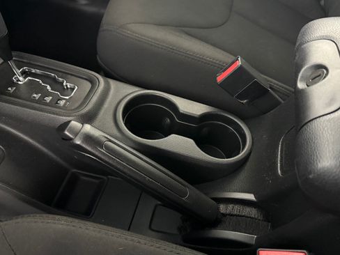 Used 2017 Jeep Wrangler Unlimited Sport AWD/4WD image 15