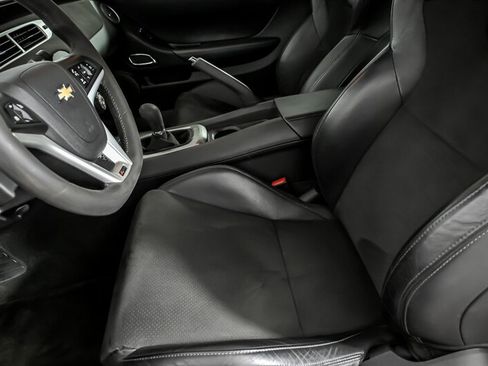 Used 2015 Chevrolet Camaro Z/28 RWD image 17