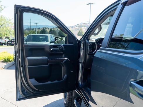 Used 2019 Chevrolet Silverado 1500 RST w/ True North Edition AWD/4WD image 15