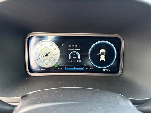 Used 2023 Hyundai Kona SE w/ Cargo Package image 37