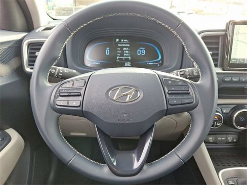 Certified 2023 Hyundai Venue Limited image 19