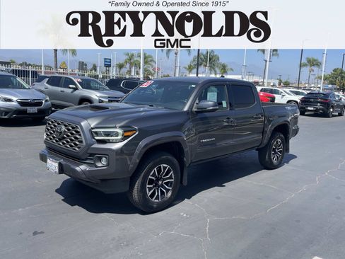 Used 2020 Toyota Tacoma TRD Sport w/ Technology Package RWD image 1
