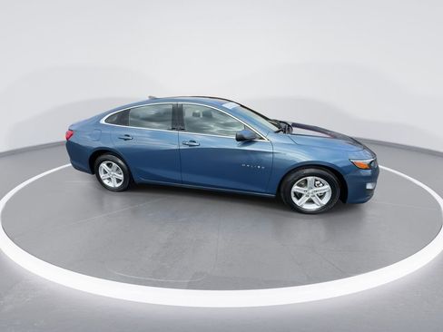 Used 2024 Chevrolet Malibu LS image 2