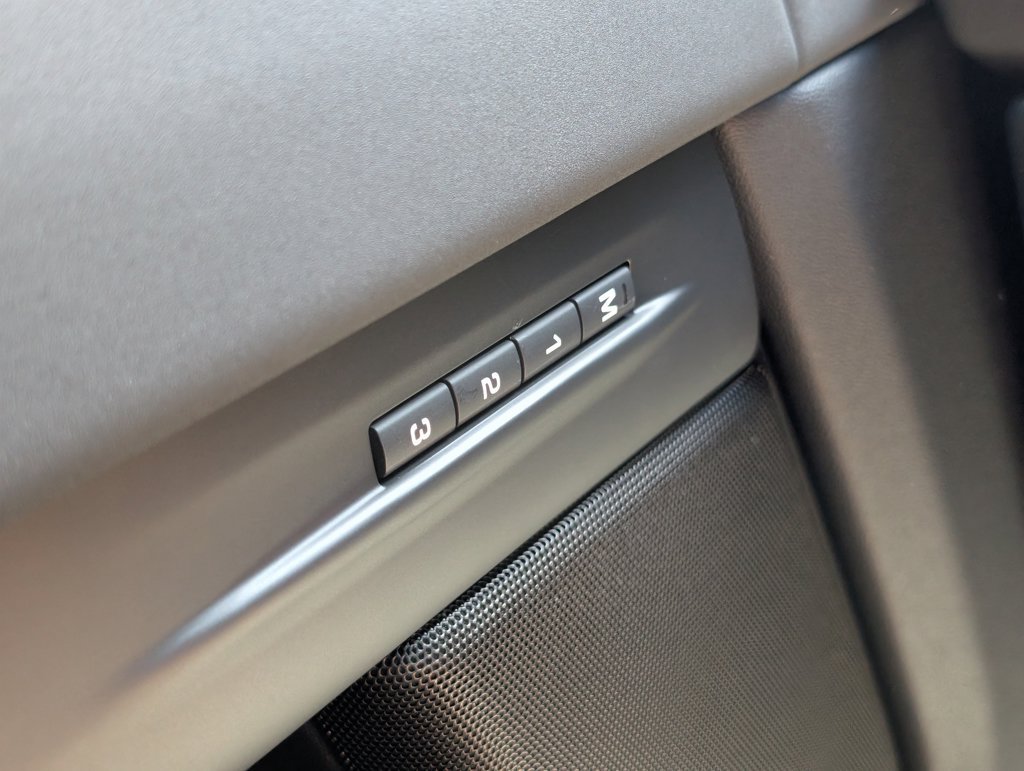 New 2026 Land Rover Range Rover Evoque S AWD/4WD image 30