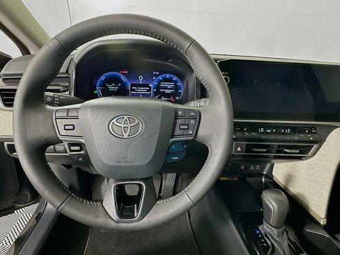 Certified 2025 Toyota Camry XLE FWD image 11