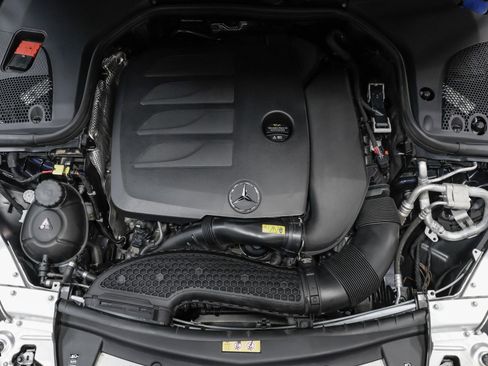 Used 2023 Mercedes-Benz E 350 4MATIC Sedan image 20