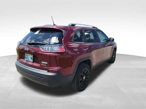 Used 2021 Jeep Cherokee Latitude FWD image 3