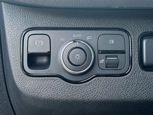 Used 2024 Mercedes-Benz Sprinter 2500 image 4