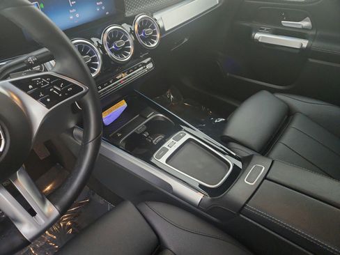 Certified 2024 Mercedes-Benz GLB 250 image 18