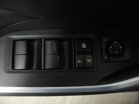 Used 2024 Toyota RAV4 LE image 11