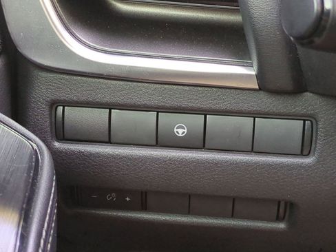 Used 2023 Nissan Rogue SV image 17