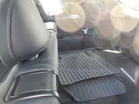 Used 2025 Mitsubishi Outlander SE image 7