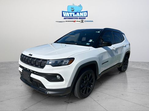 Certified 2022 Jeep Compass Latitude w/ Sun and Sound Group AWD/4WD image 20
