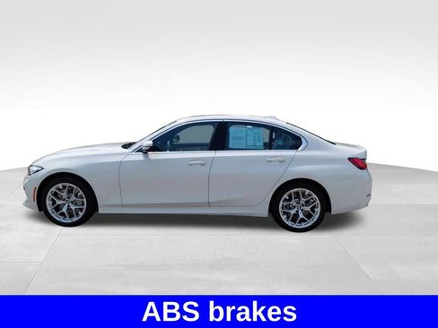 Used 2026 BMW 330i xDrive Sedan w/ Premium Package AWD/4WD image 29