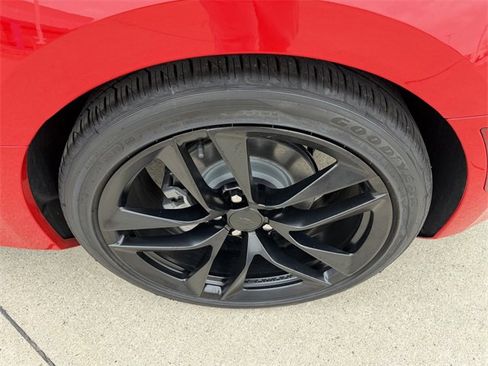 Used 2023 Chevrolet Camaro LT w/ RS Package image 5