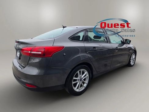 Used 2016 Ford Focus SE FWD image 7