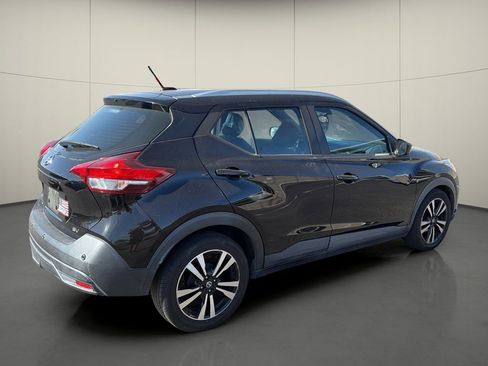 Used 2020 Nissan Kicks SV FWD image 7