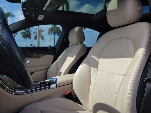 Used 2018 Mercedes-Benz C 300 Sedan image 21