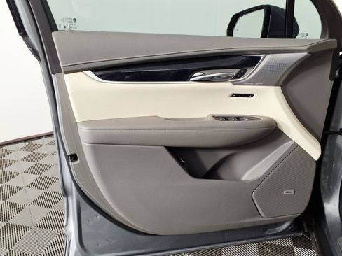 Certified 2024 Cadillac XT6 Premium Luxury w/ Technology Package FWD image 17