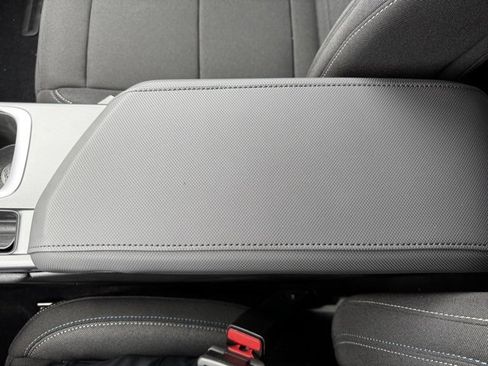 New 2026 Chevrolet Equinox EV LT image 17