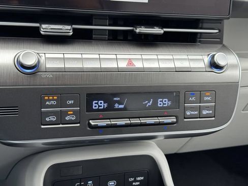 New 2025 Hyundai Kona SEL AWD/4WD image 21