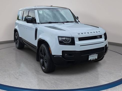 Certified 2023 Land Rover Defender 110 V8 AWD/4WD image 4