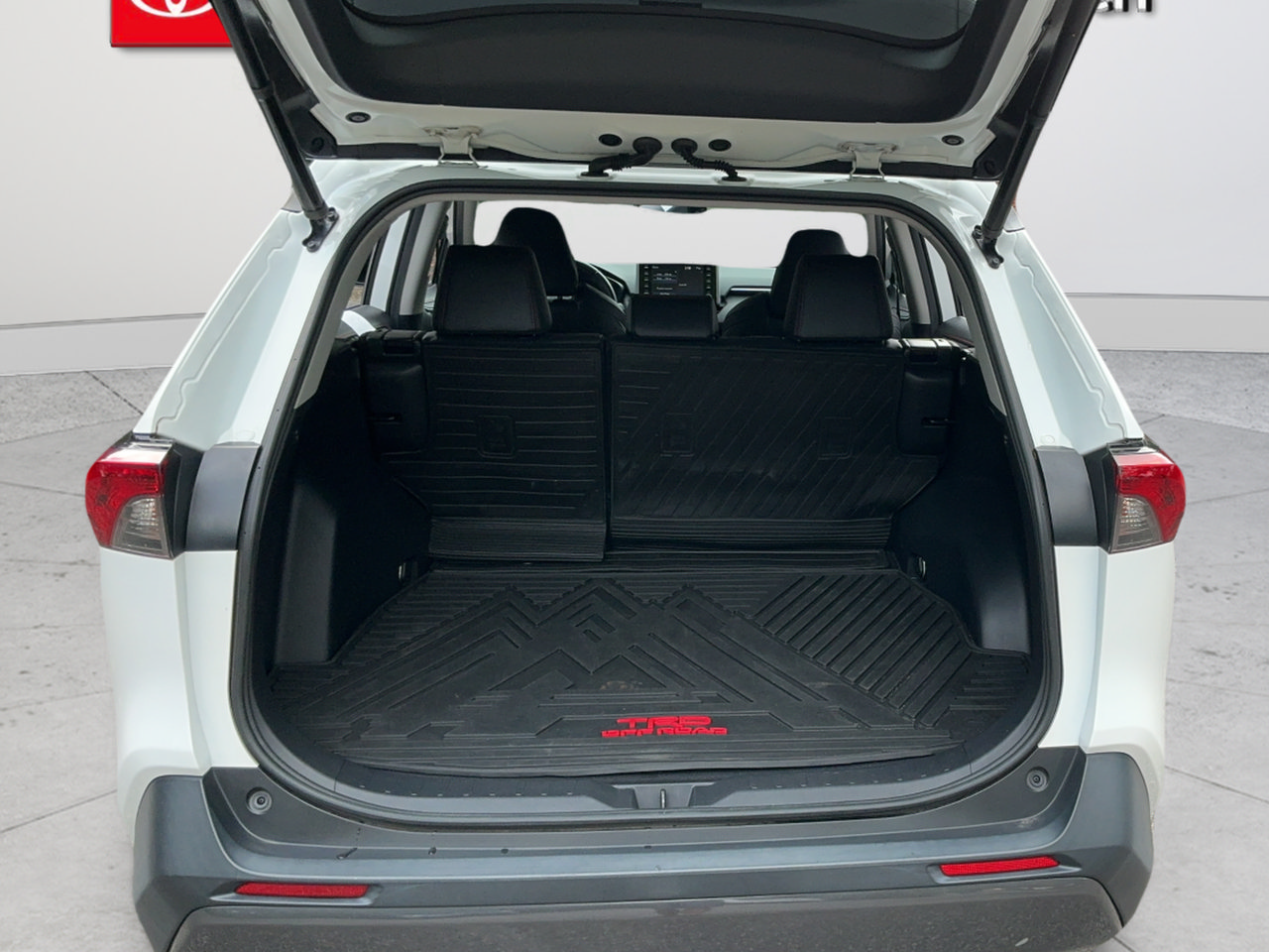 Used 2020 Toyota RAV4 TRD Off-Road AWD/4WD image 22