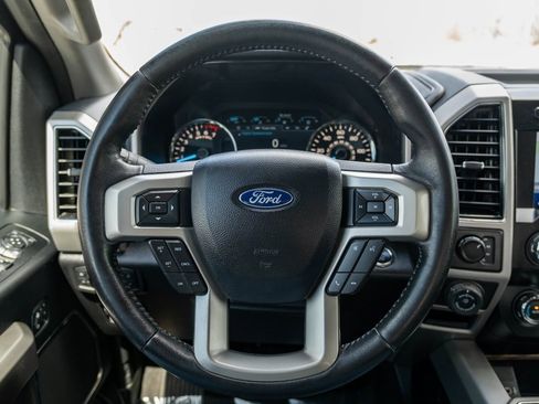 Used 2020 Ford F150 Lariat image 22