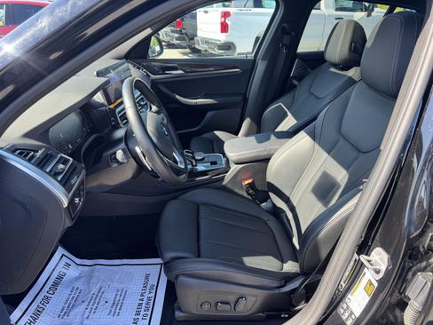 Used 2025 BMW X4 xDrive30i AWD/4WD image 17