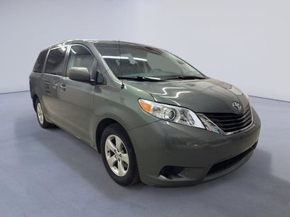 Used 2014 Toyota Sienna LE