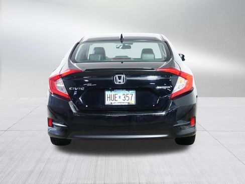 Used 2016 Honda Civic Touring image 6
