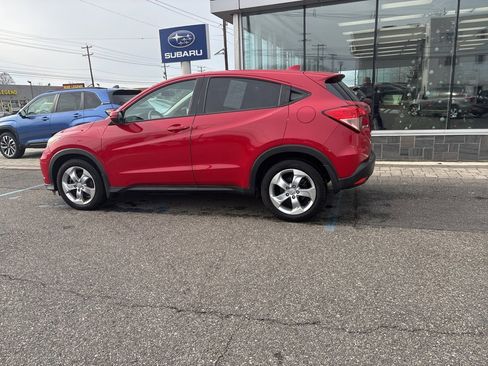 Used 2016 Honda HR-V EX image 14