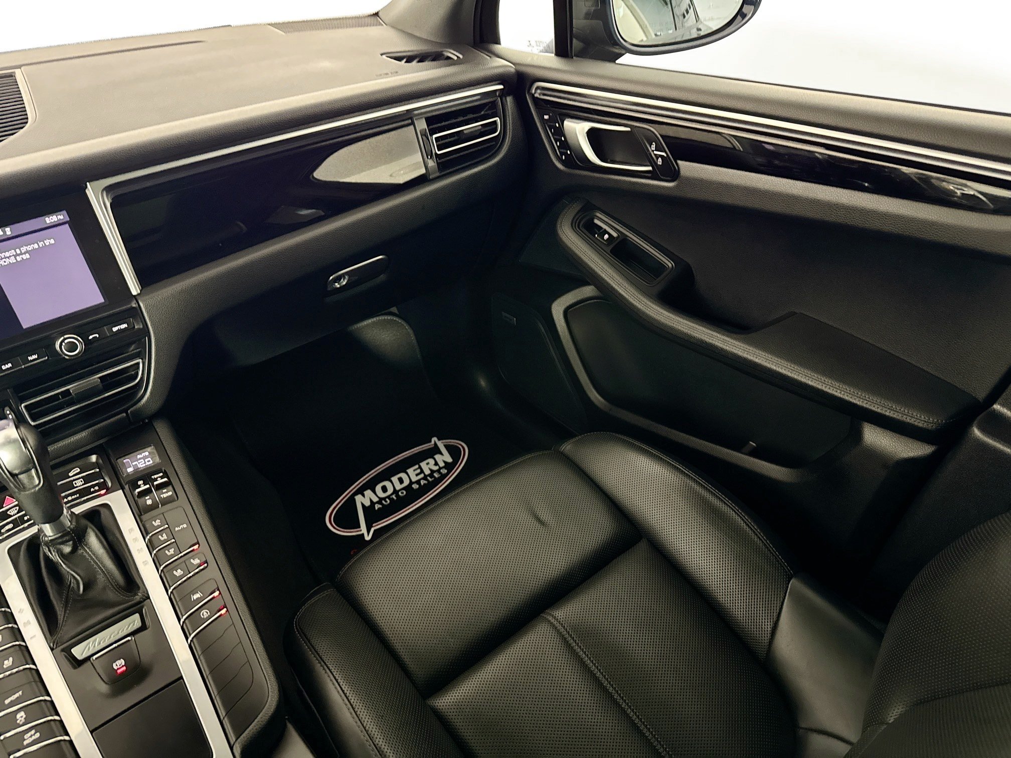 Used 2020 Porsche Macan AWD/4WD image 33