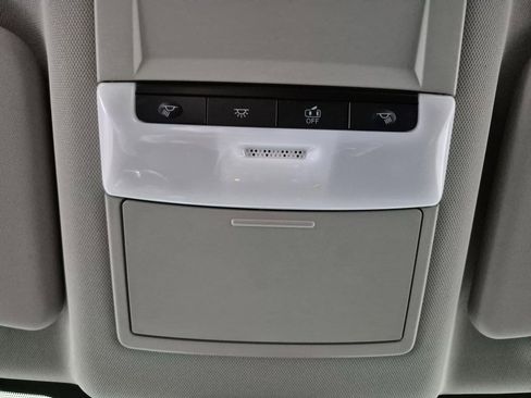 Used 2023 Nissan Rogue S image 21