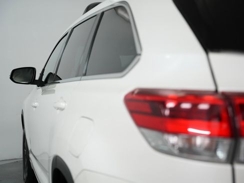 Used 2018 Toyota Highlander Plus image 67