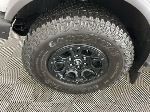Used 2024 Ford Bronco Wildtrak image 32