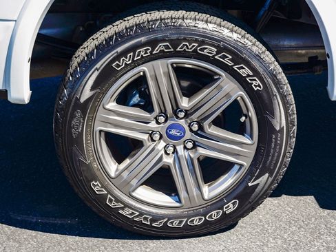 Used 2020 Ford F150 XLT w/ Equipment Group 302A Luxury image 8