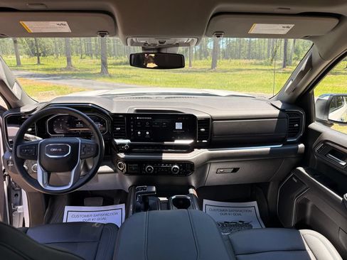 Used 2026 GMC Sierra 1500 SLT w/ SLT Premium Package AWD/4WD image 17