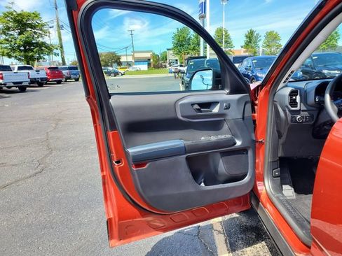 Used 2023 Ford Bronco Sport Outer Banks w/ Tech Package AWD/4WD image 9