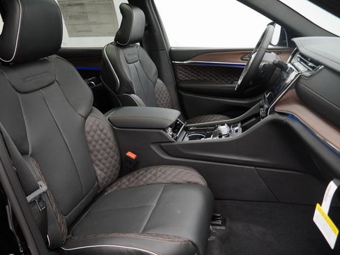 New 2025 Jeep Grand Cherokee L Summit image 35